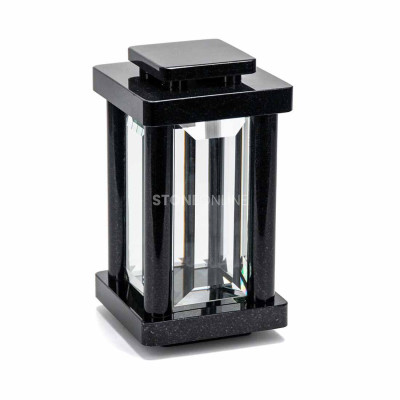 Memorial lantern in granite – durable, weather-resistant cemetery lamp.