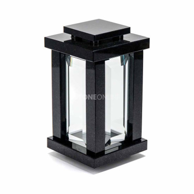 Grave lantern in natural stone – durability and timeless elegance.