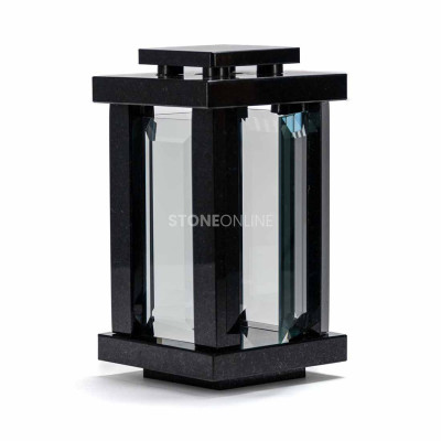 Cemetery lantern LPREMIUM – sturdy build and elegance.