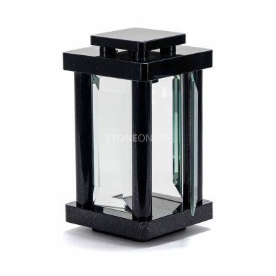 Grave lantern in natural stone – durability and timeless elegance.
