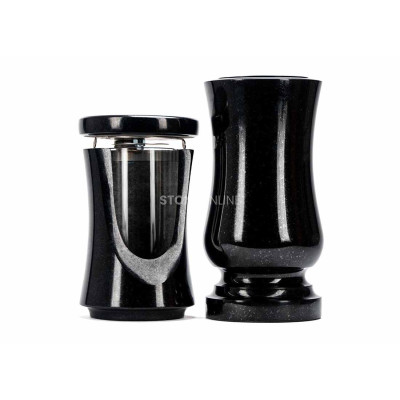 Stylish memorial set – decorative candle lantern and classic vase in a harmonious display.