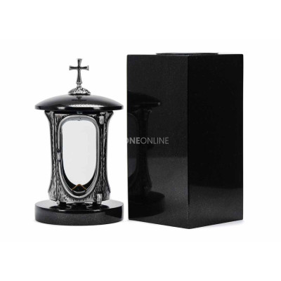 Silver LALUMCROSSSILVER lantern and WCUBE15 vase – modern granite set for the cemetery.