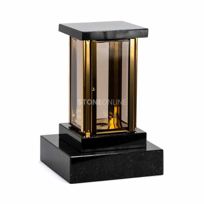 MIRROW SQUARE GOLD lantern on the PSQUARE base – a modern granite set.