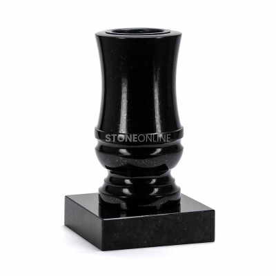 Vase WDELUX15 on granite PSQUARE base – decorative set for a larger memorial.