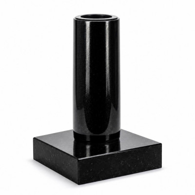Slender WTUBA12 vase on PSQUARE square base – vertical composition in natural granite.