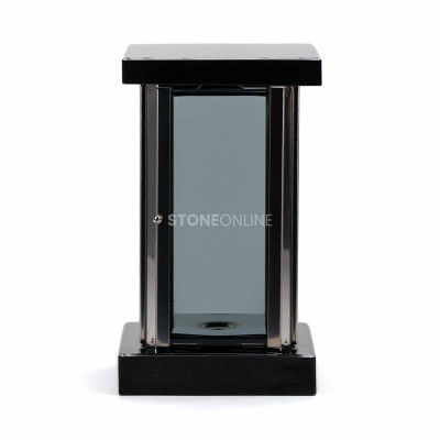 Mirror-body memorial lantern – a stylish granite grave lantern for the cemetery.
