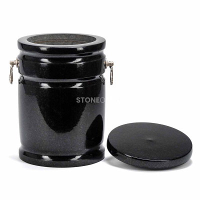 Urn for human ashes in granite – sturdy model UELEGANT from a Polish manufacturer.