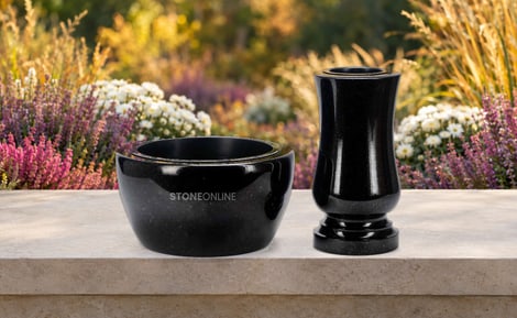 Grave bowl or vase? A practical comparison | StoneOnline